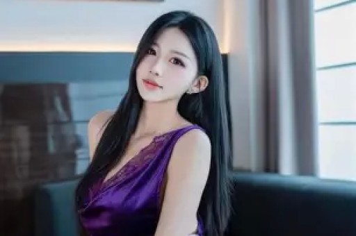 看宋雨琦穿短裙出席活动对长辈90度鞠躬才懂她火都是有原因的