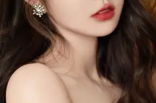 又是婚内出轨？男明星和女演员车内缠绵公共场合出双入对不避讳